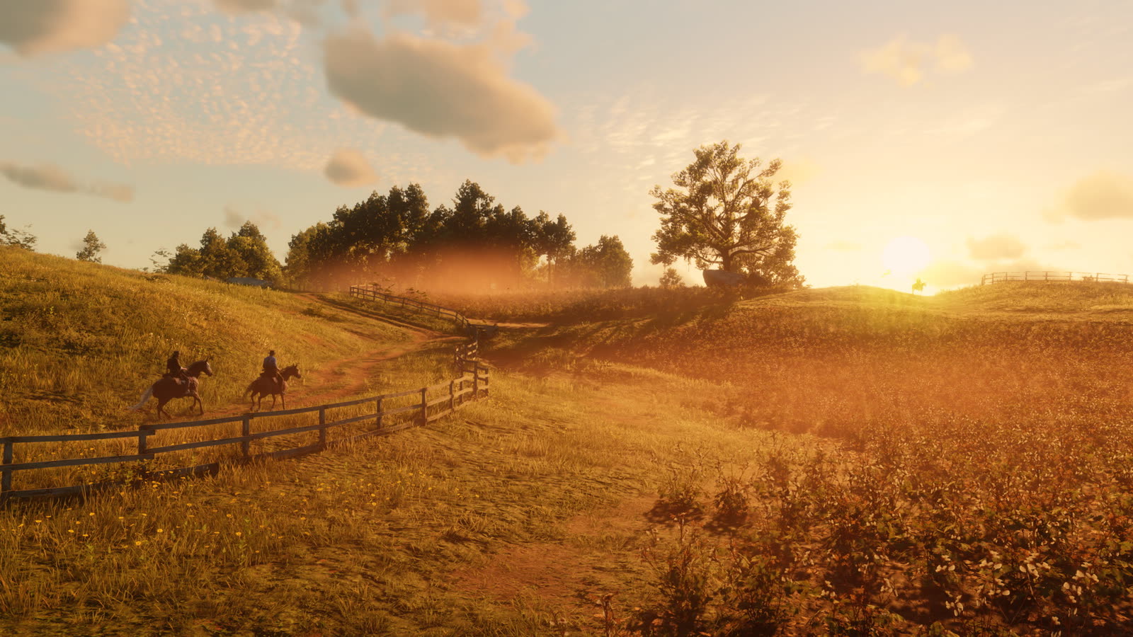 Un ranch au coucher du soleil, à cheval